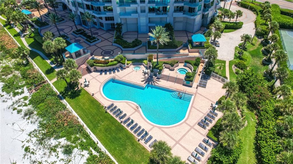 1560 GULF BOULEVARD 1607 photo 6