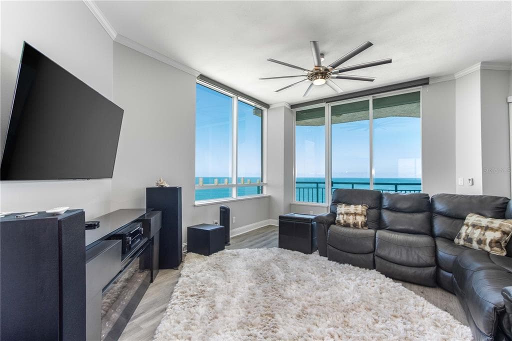 1560 GULF BOULEVARD 1607 photo 10