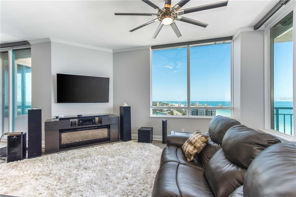 1560 GULF BOULEVARD 1607 photo 11