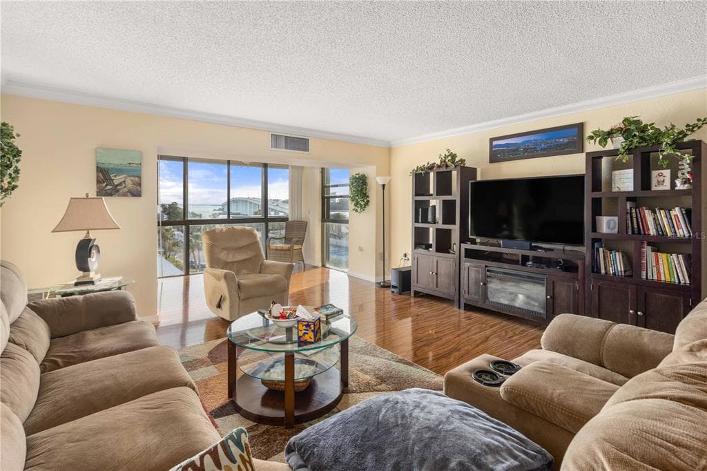 830 S GULFVIEW BOULEVARD 501 photo 17