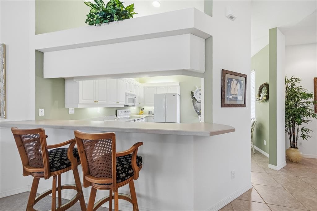 115 WOODBRIDGE DRIVE 201 photo 6