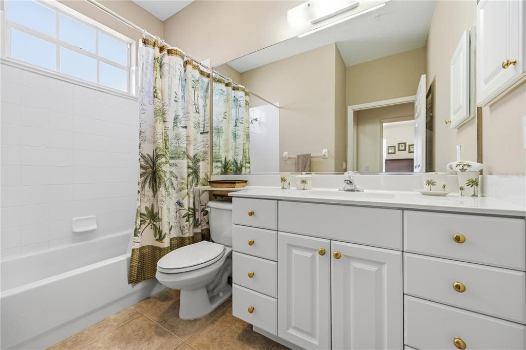 115 WOODBRIDGE DRIVE 201 photo 24