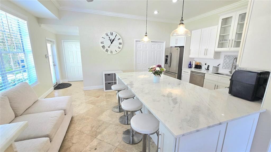 1806 LAGO VISTA BOULEVARD photo 2
