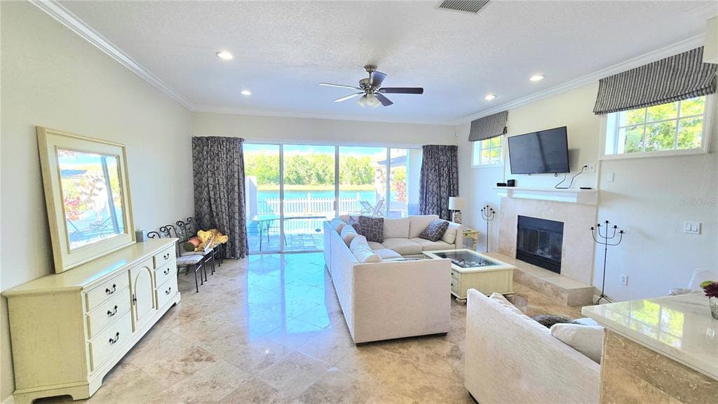 1806 LAGO VISTA BOULEVARD photo 5
