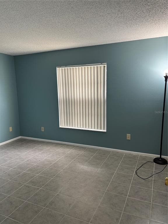 7619 VIENNA LANE photo 16