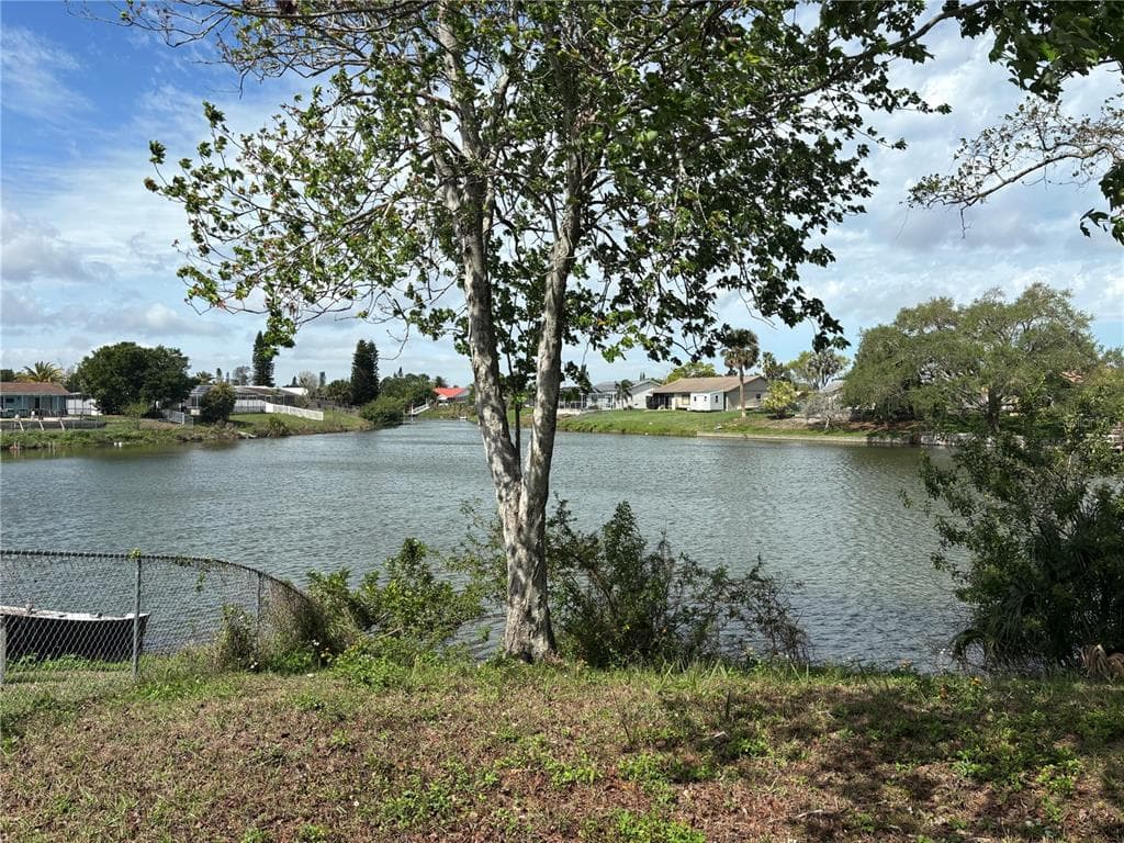 7619 VIENNA LANE photo 19