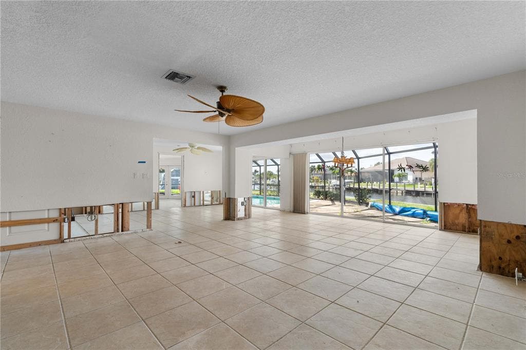 2194 BAYOU ROAD 3