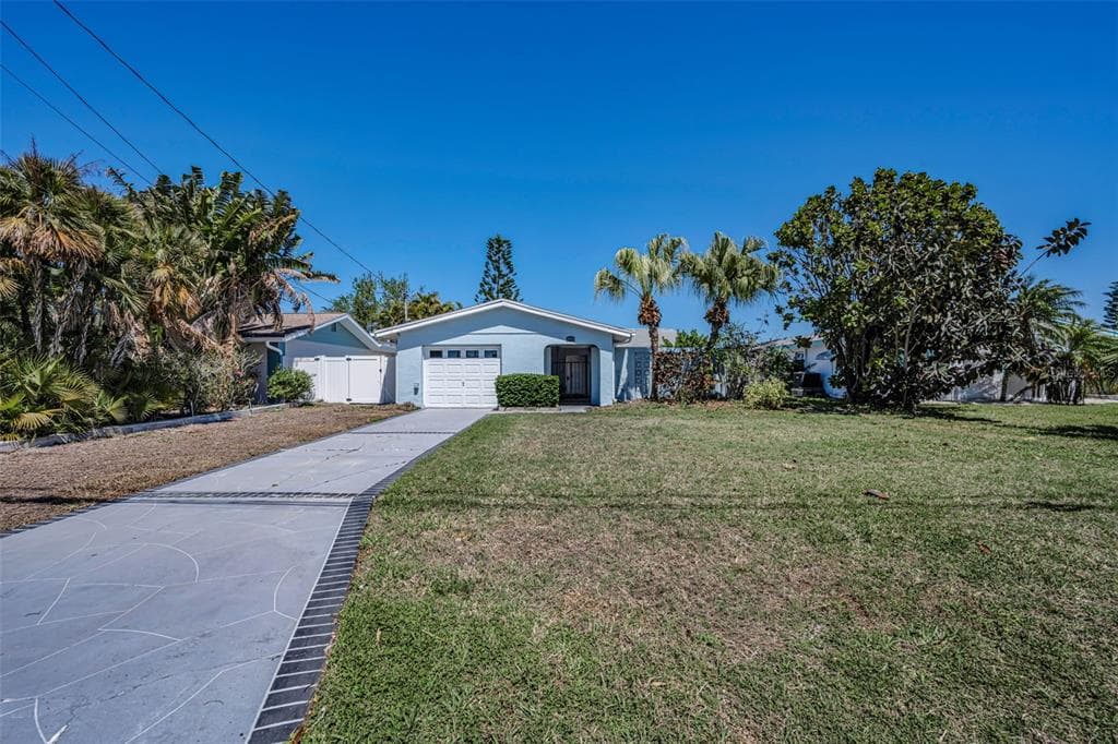 3931 HEADSAIL DRIVE photo 3