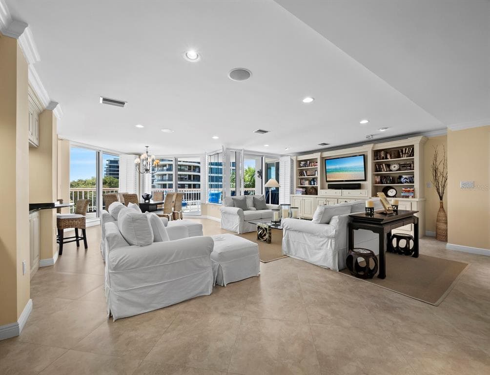 455 LONGBOAT CLUB ROAD 402 photo 2