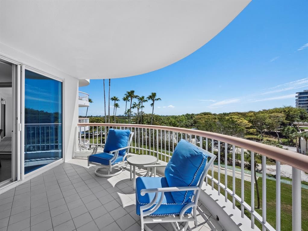 455 LONGBOAT CLUB ROAD 402 photo 7