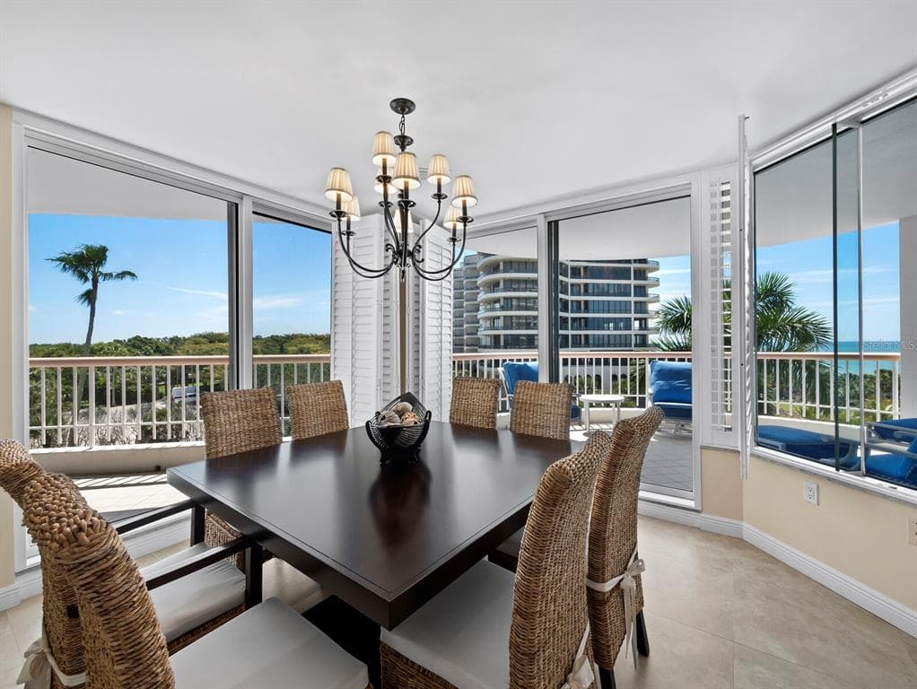 455 LONGBOAT CLUB ROAD 402 photo 5