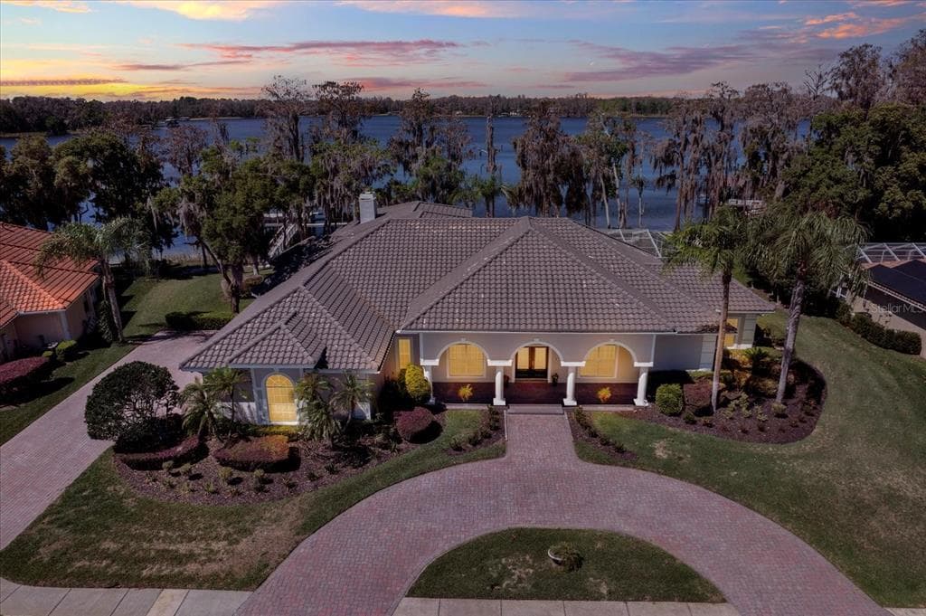 5643 WHITE IBIS LANE 2