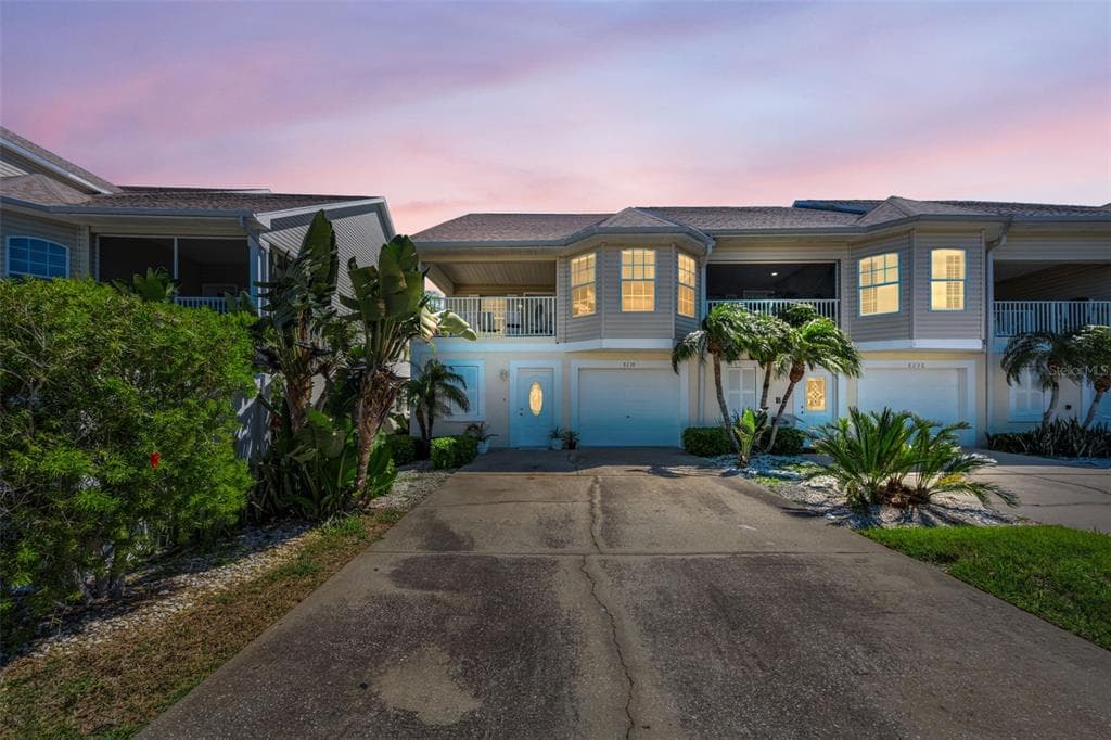 8238 AQUILA STREET photo 2