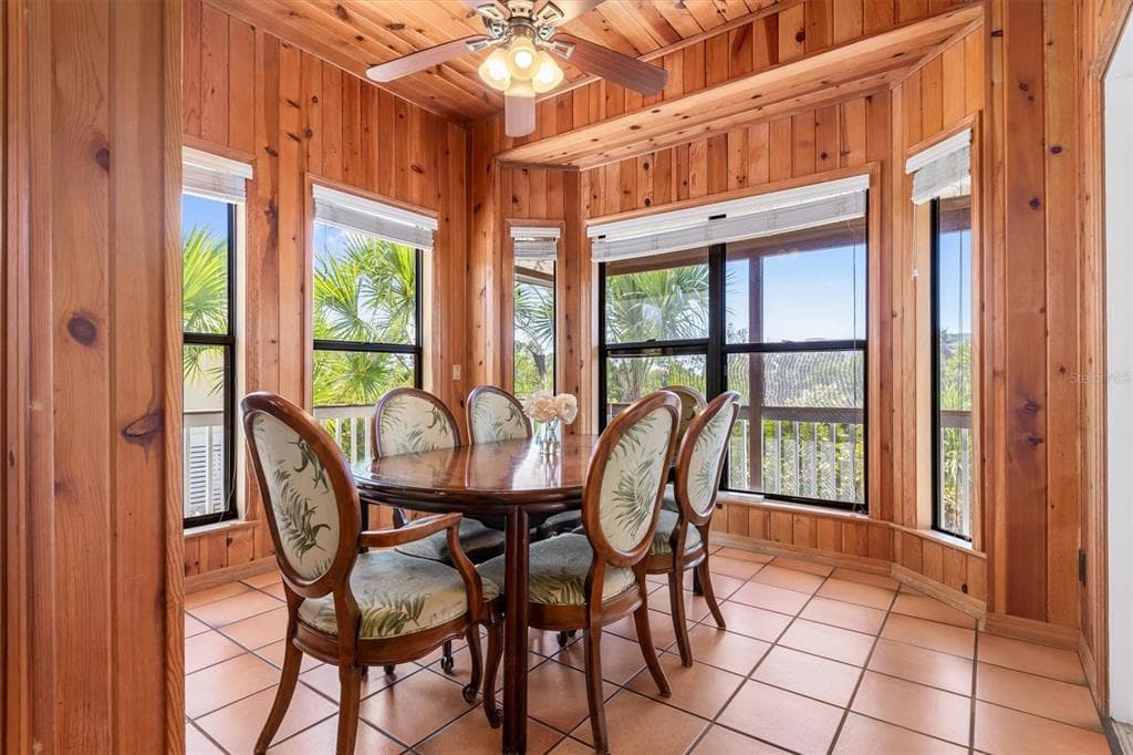 51 PALM DRIVE photo 13