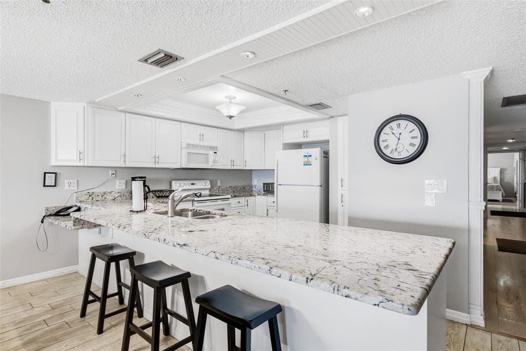 18500 GULF BOULEVARD 404 photo 22