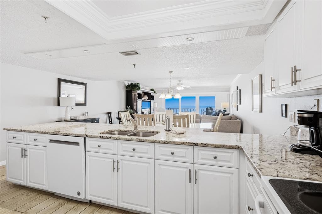 18500 GULF BOULEVARD 404 photo 20
