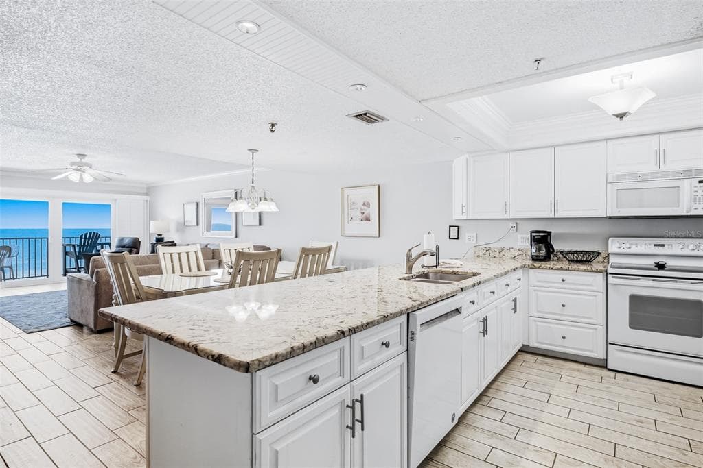 18500 GULF BOULEVARD 404 photo 19