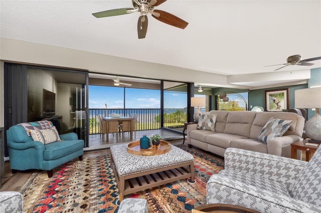 1601 PARK BEACH CIRCLE 6/116 photo 23