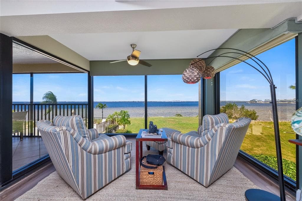 1601 PARK BEACH CIRCLE 6/116 photo 6