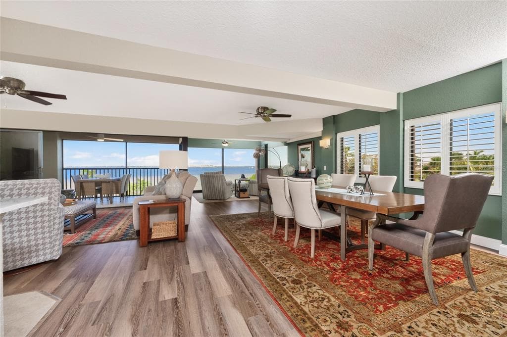 1601 PARK BEACH CIRCLE 6/116 photo 13