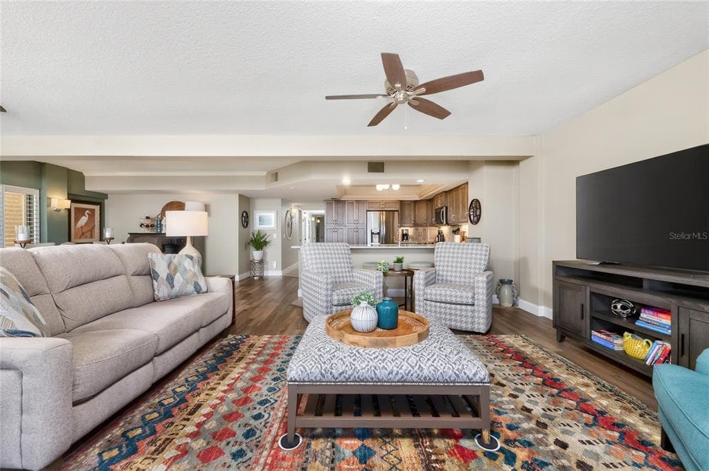 1601 PARK BEACH CIRCLE 6/116 photo 24