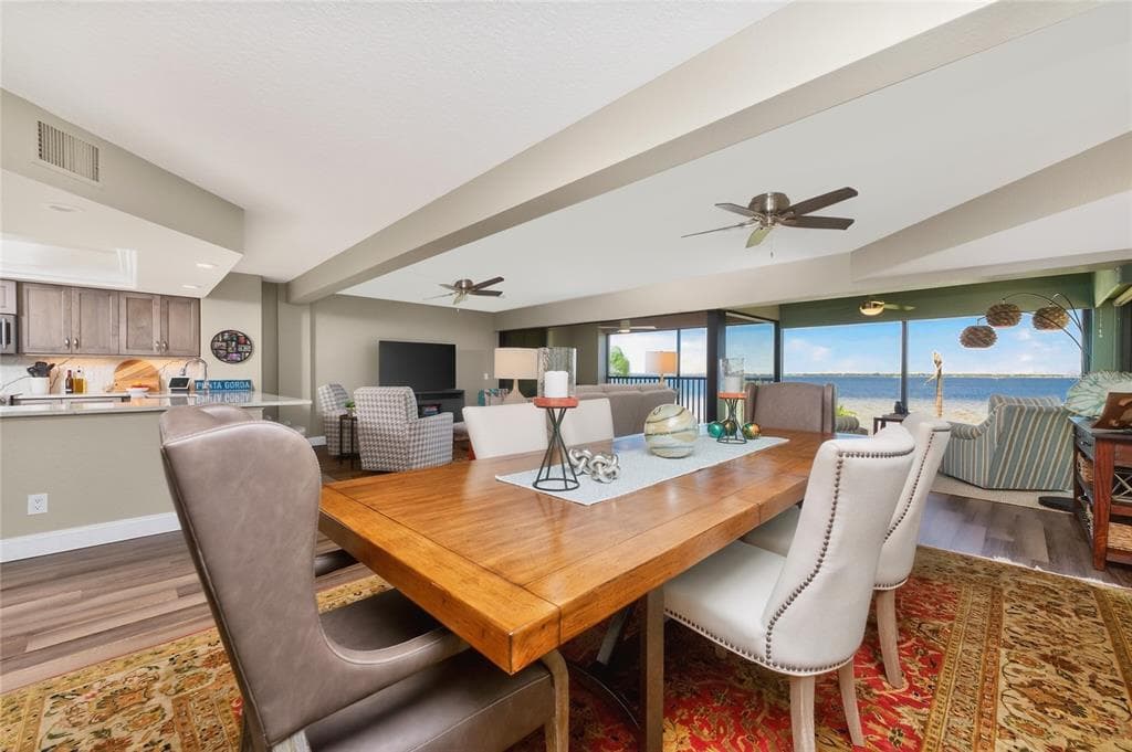 1601 PARK BEACH CIRCLE 6/116 photo 14
