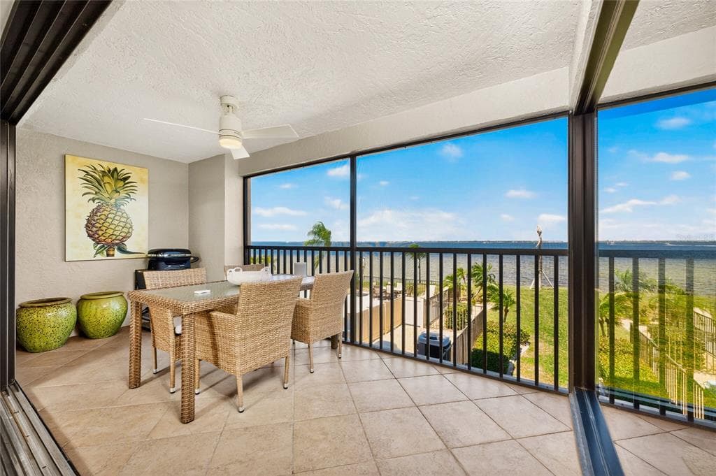 1601 PARK BEACH CIRCLE 6/116 photo 18