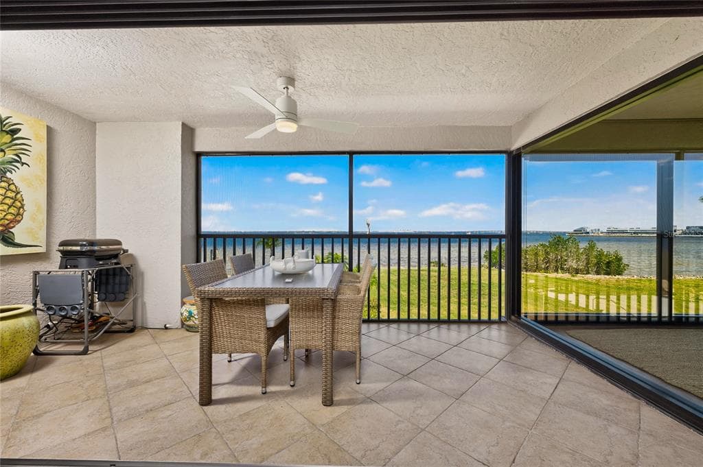 1601 PARK BEACH CIRCLE 6/116 photo 19