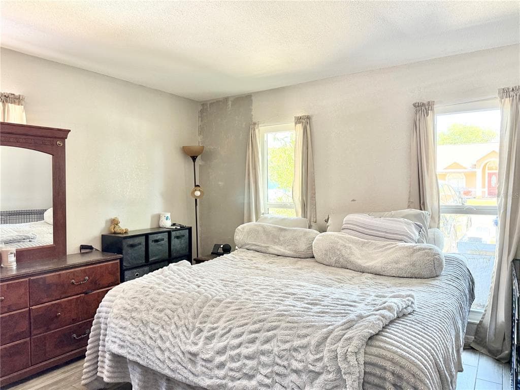 1784 TAYLOR LAKE PLACE photo 13