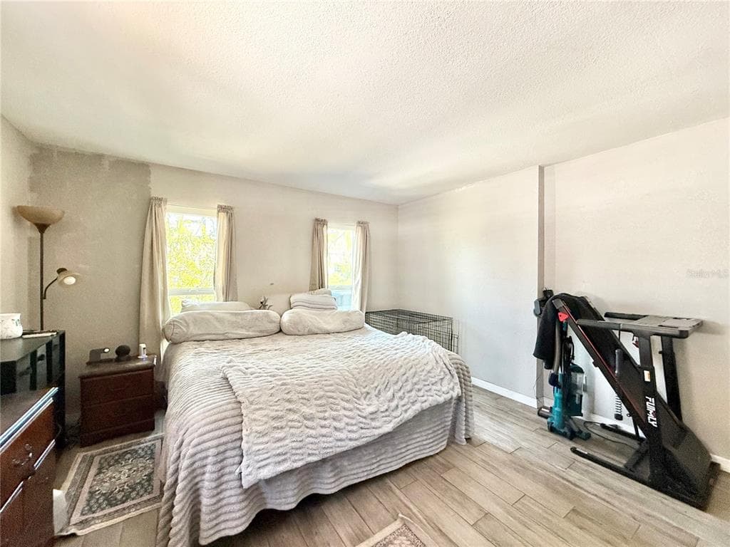 1784 TAYLOR LAKE PLACE photo 14