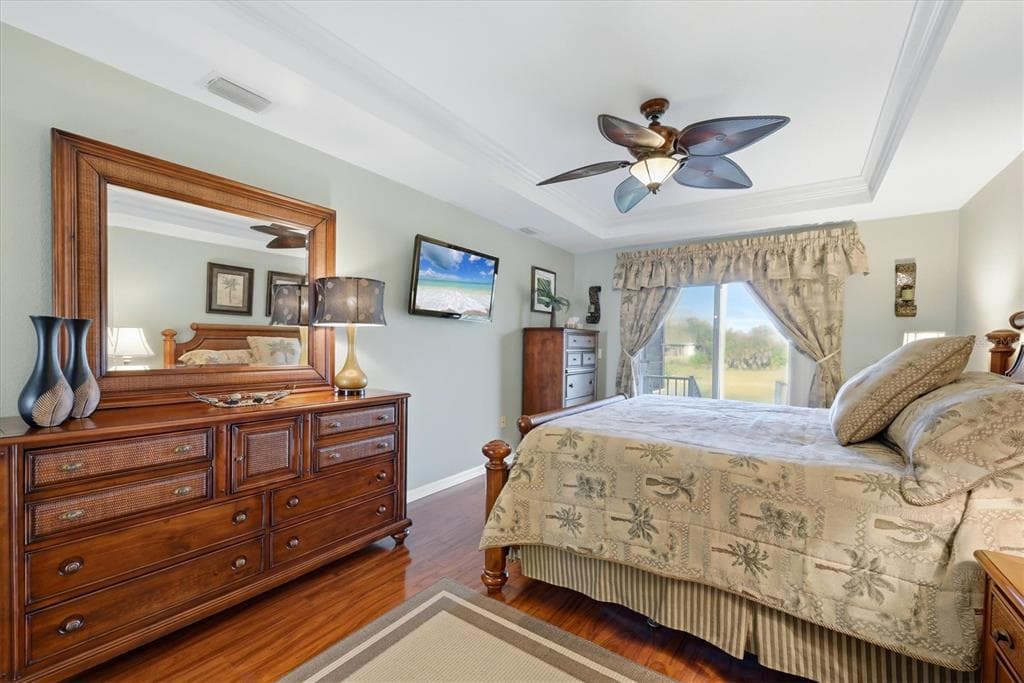 827 ROTONDA CIRCLE photo 18