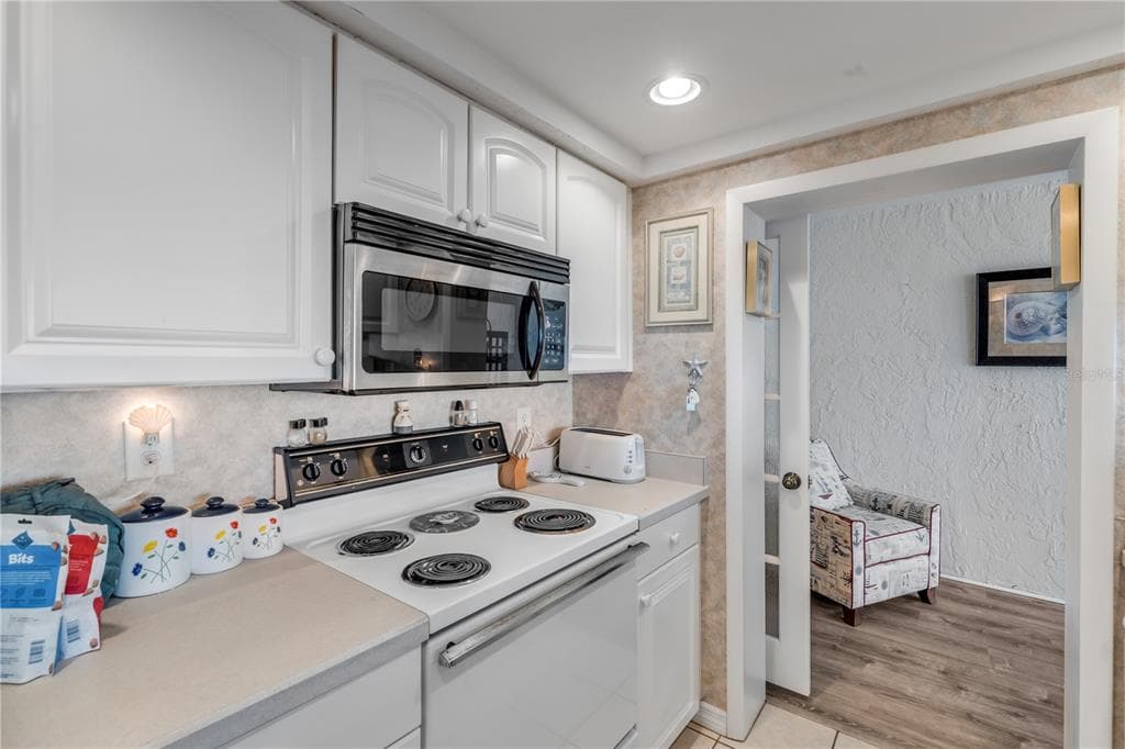 5203 S ATLANTIC AVENUE 412B photo 9