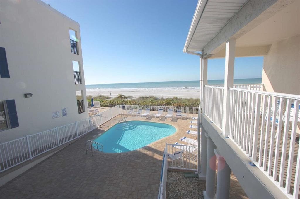 3200 GULF BOULEVARD 201 photo 1