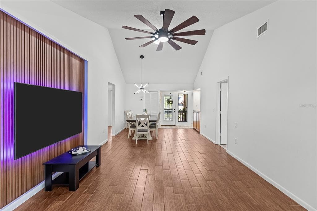 1636 BROOKHOUSE DRIVE 230 photo 6
