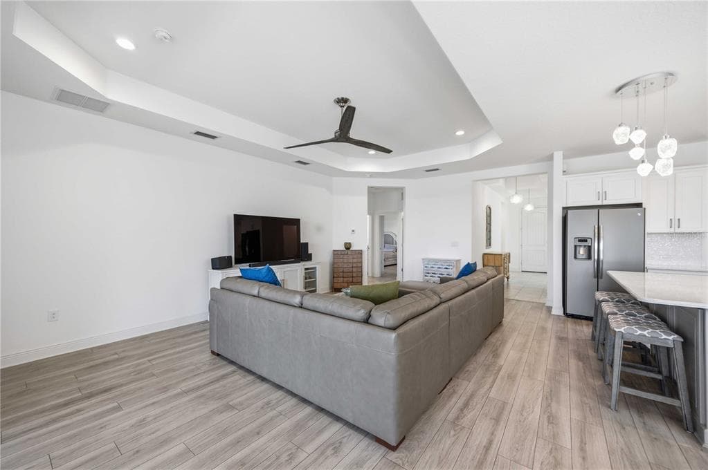 225 BENEDETTO COURT photo 6