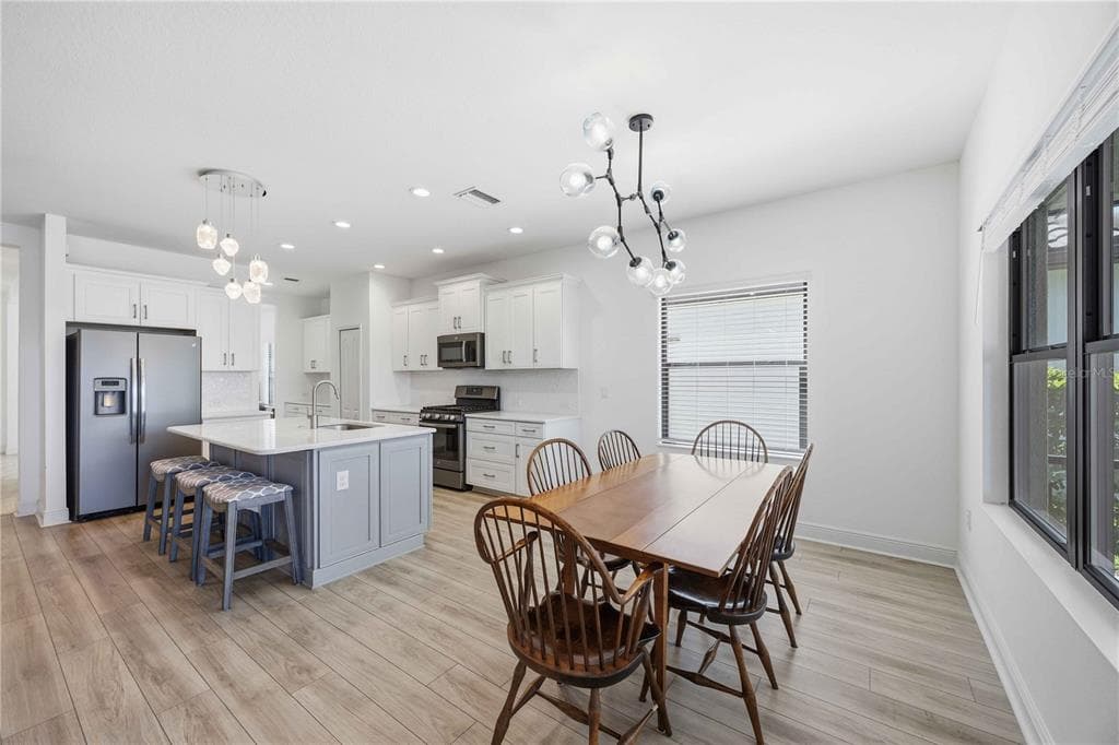 225 BENEDETTO COURT photo 16