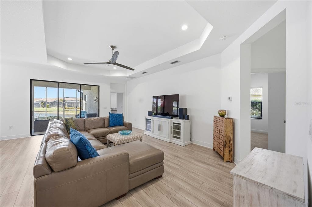 225 BENEDETTO COURT photo 7