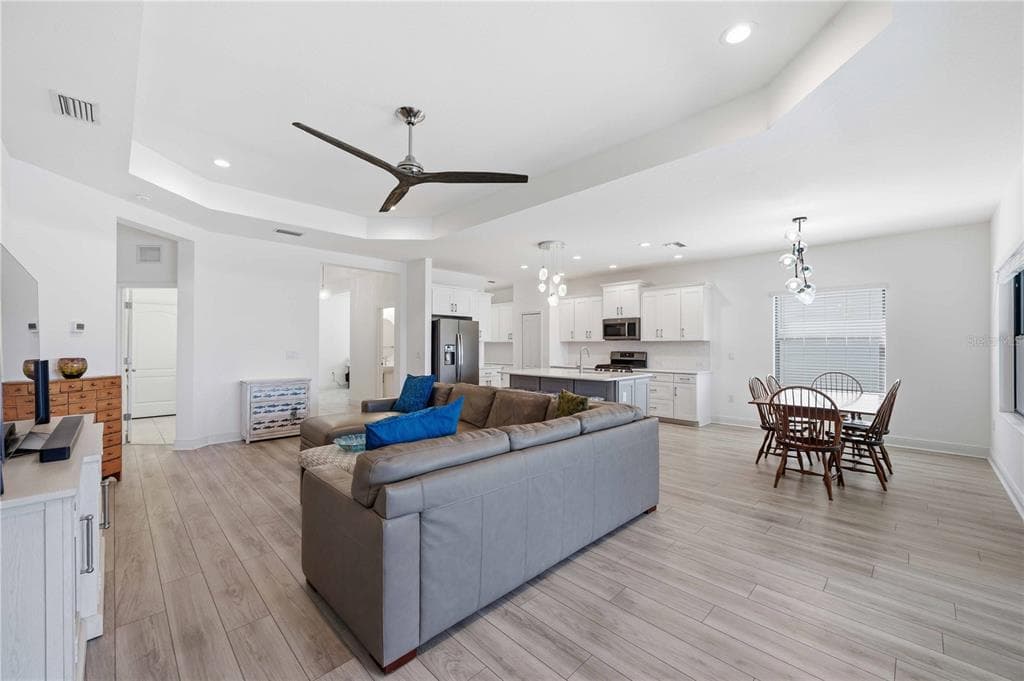 225 BENEDETTO COURT photo 5
