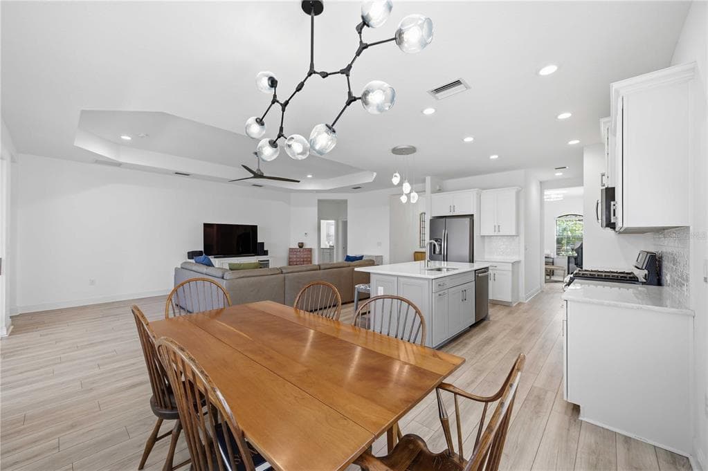 225 BENEDETTO COURT photo 14