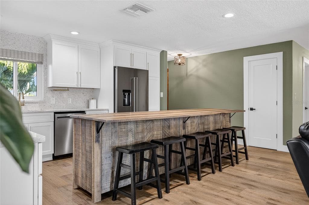 2171 LAGOON DRIVE photo 8