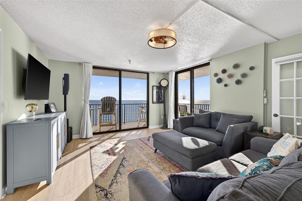15316 GULF BOULEVARD 903 photo 13