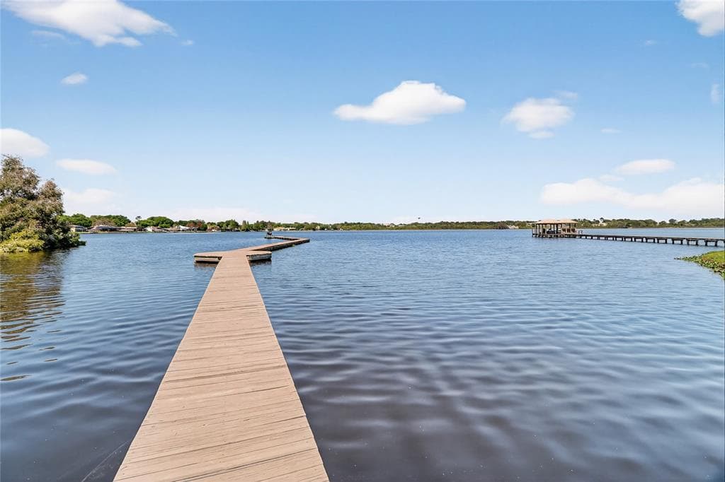 1028 S LAKE MARIAM DRIVE 4