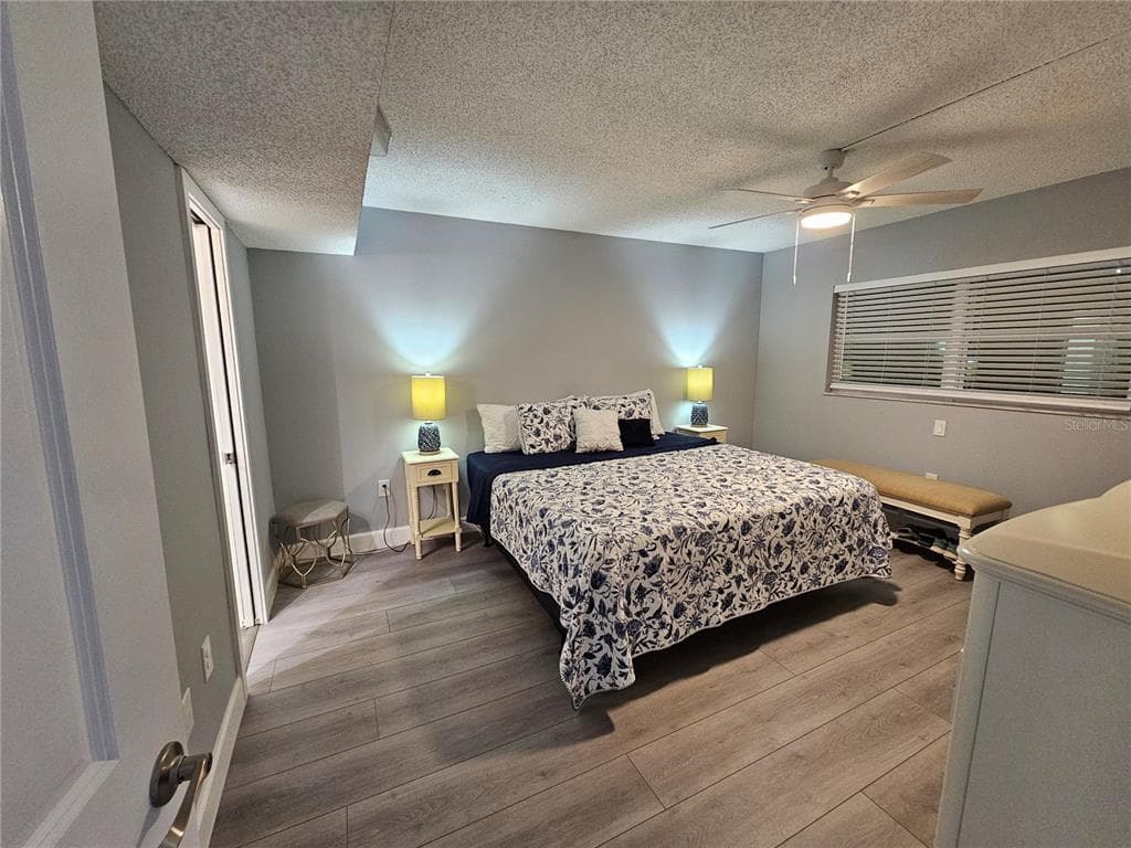 6020 SHORE BOULEVARD S 107 photo 12