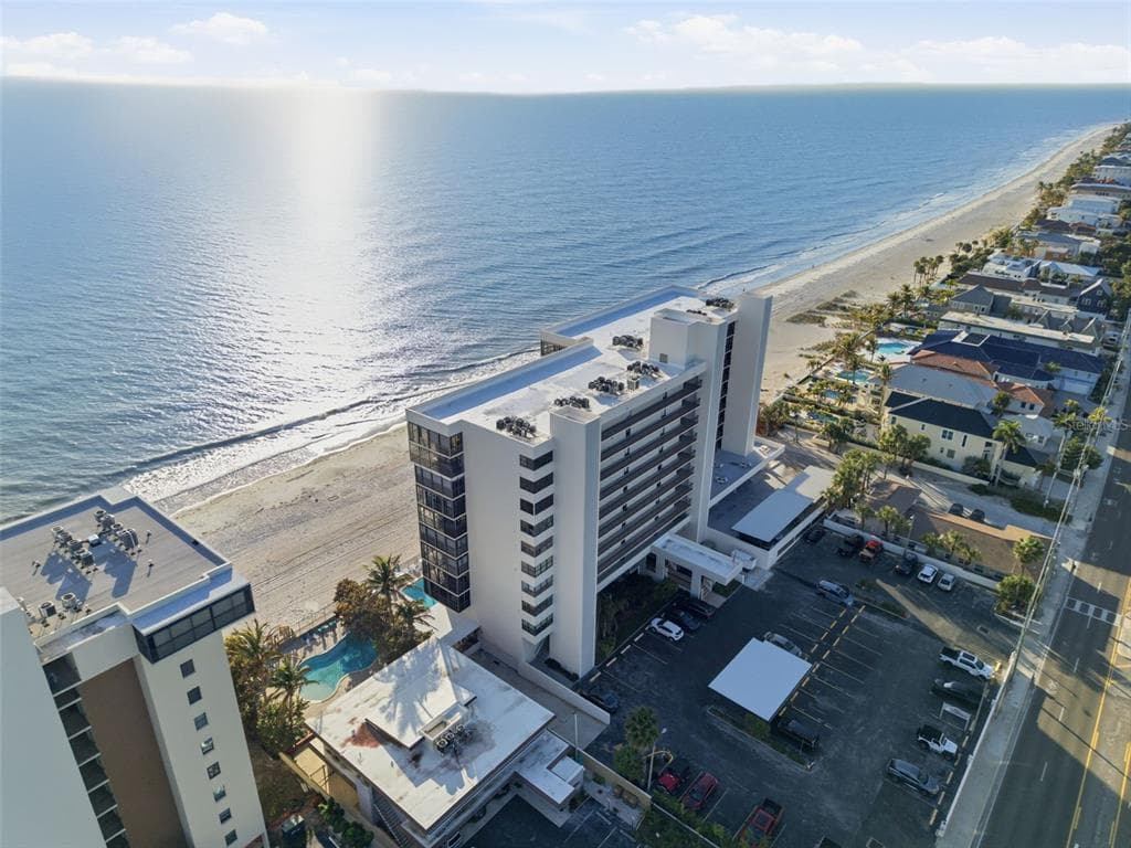 15462 GULF BOULEVARD 406 photo 1