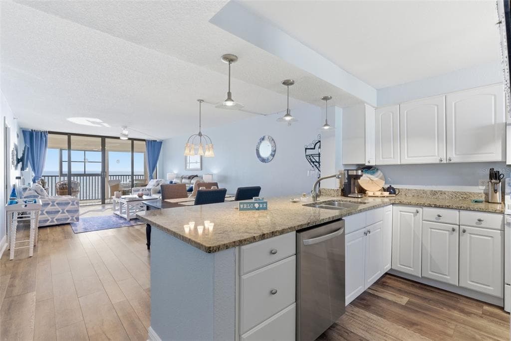 15462 GULF BOULEVARD 406 photo 8