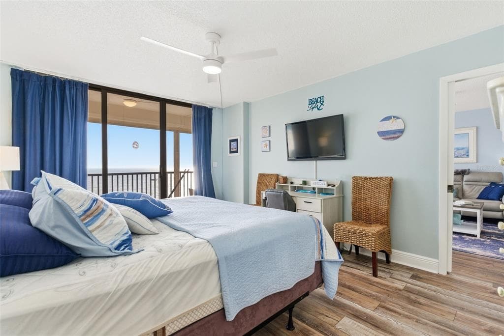15462 GULF BOULEVARD 406 photo 25