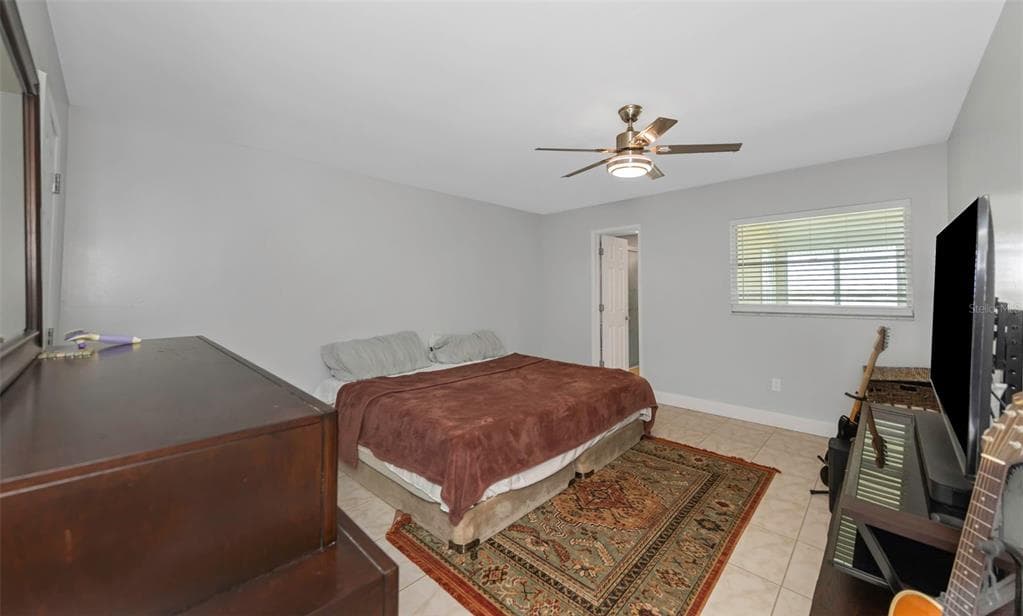 1819 SHORE DRIVE S 318 photo 18