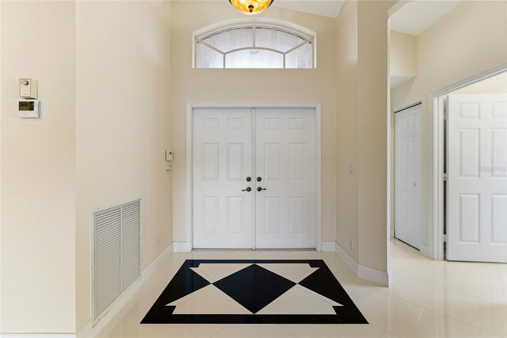 7548 CAPRIO DRIVE photo 4