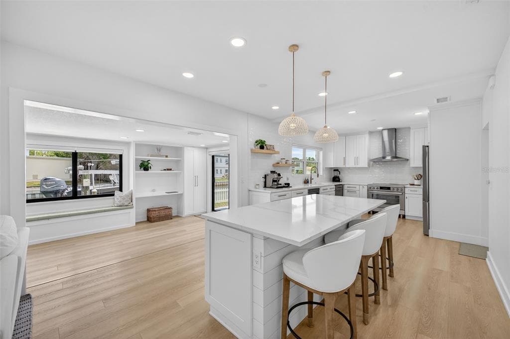 1866 VENETIAN POINT DRIVE photo 9