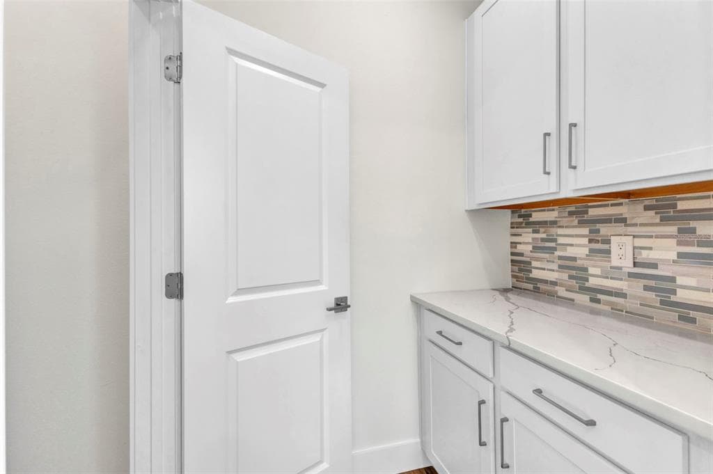 2385 PAPPAS TERRACE photo 16